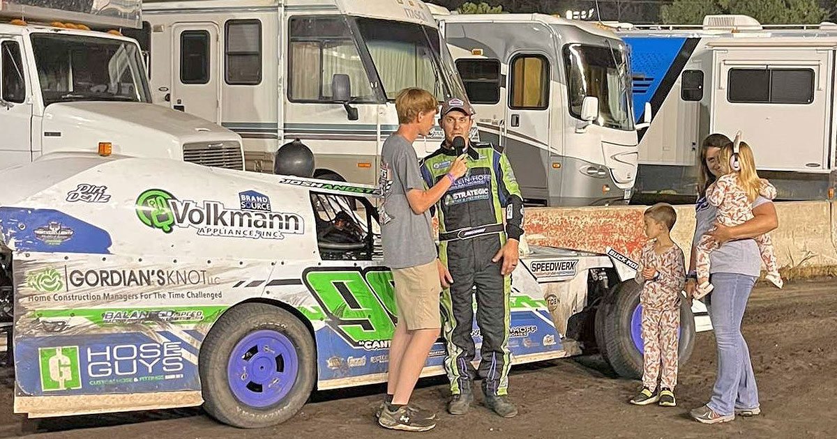 Josh Angst won the USRA Modified main event.
